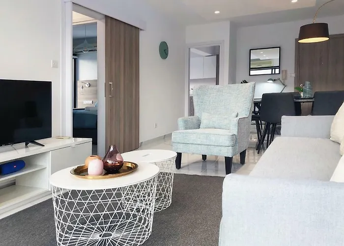 Metro Court Лимасол