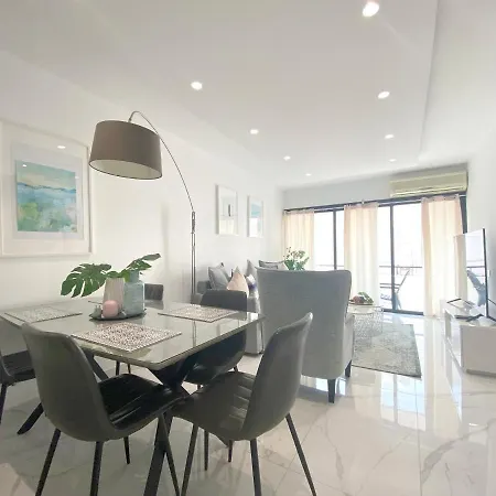 Apartment Metro Court *