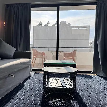 Metro Court Apartment
