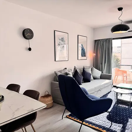 Apartment Metro Court *