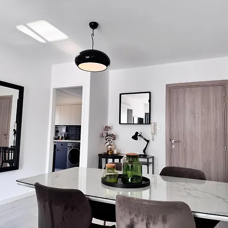 Metro Court Apartment *