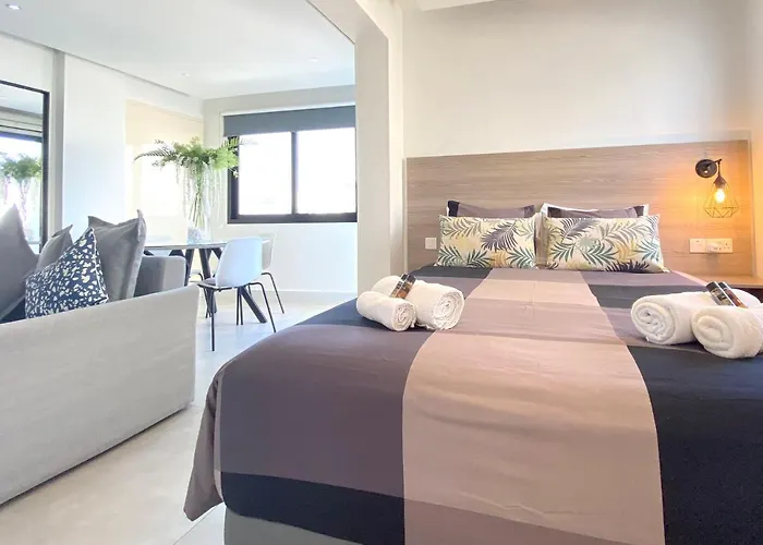 Metro Court Apartamento *