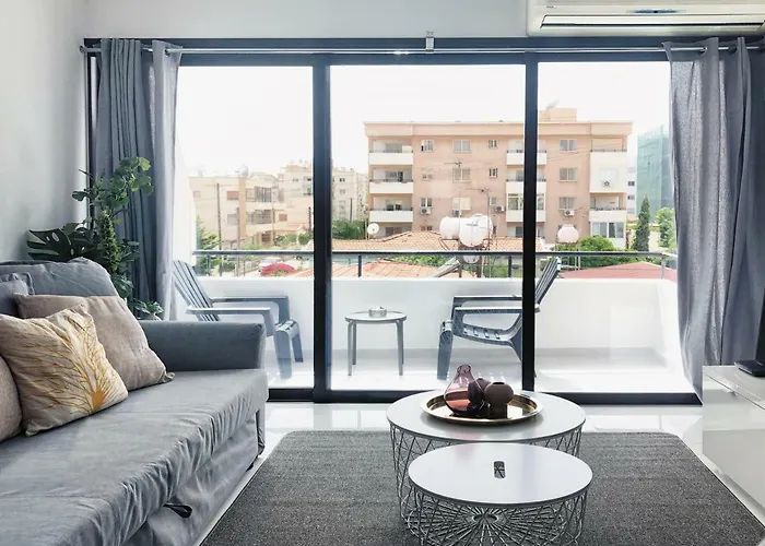 Metro Court Apartamento